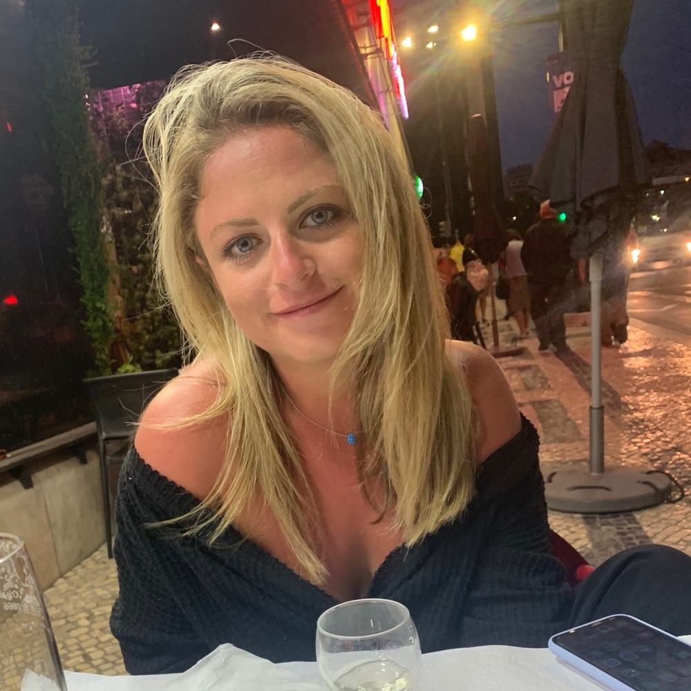 Meet your Posher, Danielle